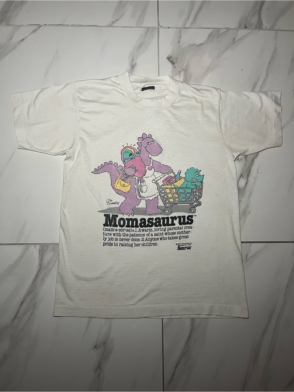 Vintage Momasaurus White Graphic Tee - Cute Dinosaur Family Print 1987